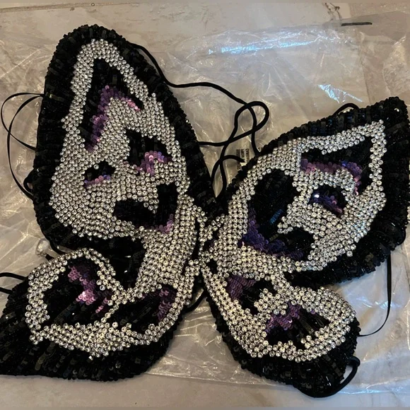 AREA EMBROIDERED CRYSTAL PAILLETTE BUTTERFLY TOP size Medium - Picture 12 of 12
